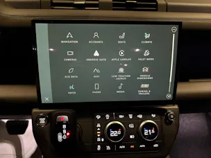 Land Rover Defender 130 3.0 D I6 350 X-Dynamic HSE