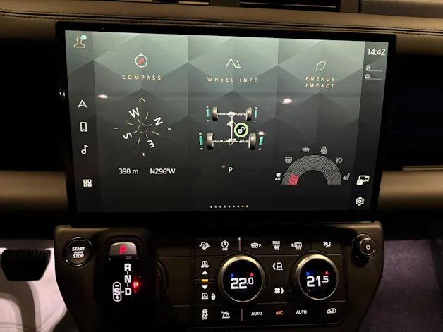 Land Rover Defender 130 3.0 D I6 350 X-Dynamic HSE