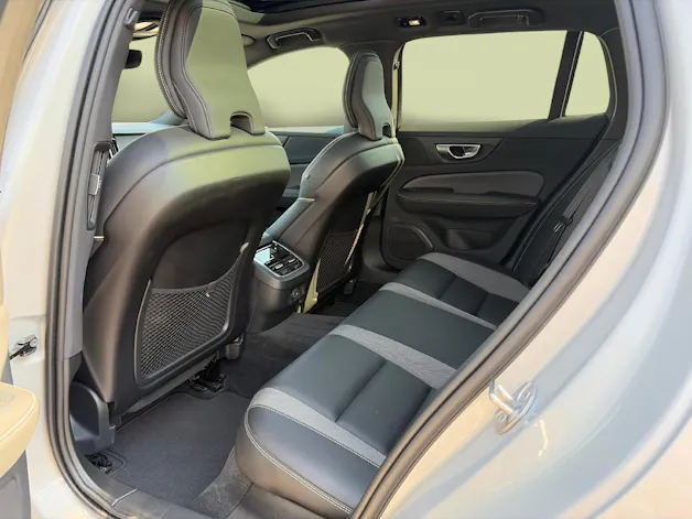 VOLVO V60 Cross Country 2.0 B5 Ultimate AWD