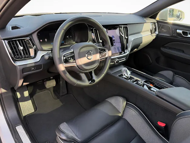 VOLVO V60 Cross Country 2.0 B5 Ultimate AWD