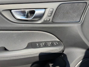 https://vehicle.imgix.net/4425997/d30d5fd9-07fb-4cda-98c8-efb8a80a6120.jpg