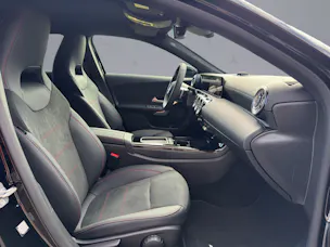 MERCEDES-BENZ A 200 Night Star AMG Line