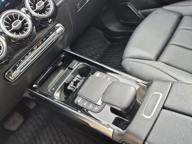 MERCEDES-BENZ GLB 250 Progressive 4matic