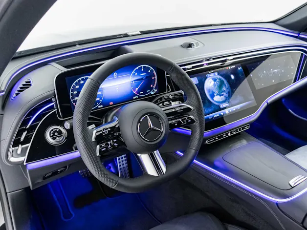 Mercedes-Benz E 220 d 4MATIC T-Modell "Swiss Star"