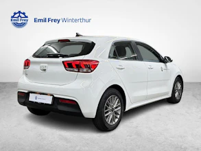 https://vehicle.imgix.net/4426105/d570c2b9-7a13-4382-adad-c156075899da.jpg