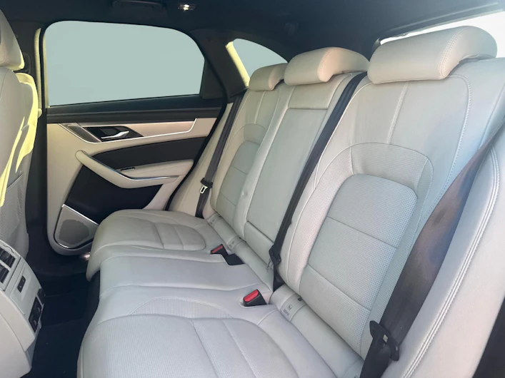 immagine del veicolo JAGUAR F-PACE