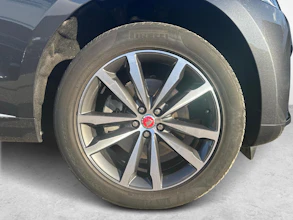 https://vehicle.imgix.net/4426122/1b7f7f1e-e77a-494c-8bcb-060677d42446.jpg