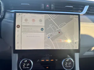 Jaguar F-Pace 2.0 I4 250 R-Dynamic SE AWD