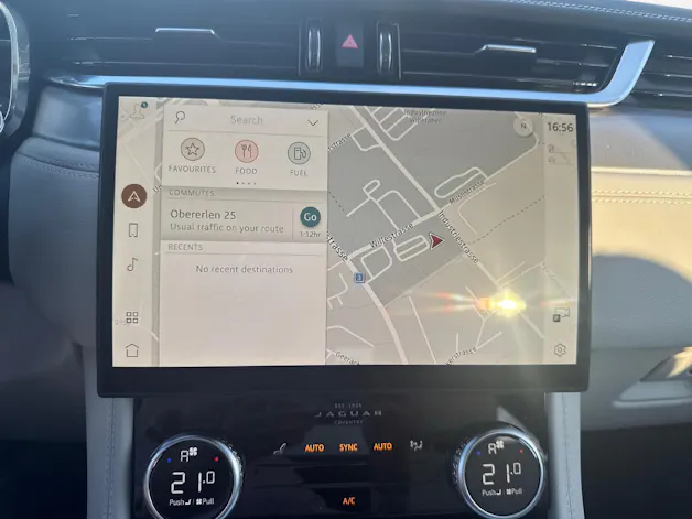Jaguar F-Pace 2.0 I4 250 R-Dynamic SE AWD