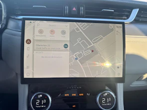 immagine del veicolo JAGUAR F-Pace 2.0 I4 250 R-Dynamic SE AWD