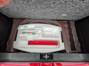 https://vehicle.imgix.net/4426139/8247a899-1c3e-45f5-b991-7a6eeac84633.jpg