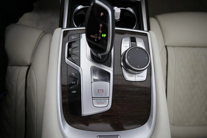 image du véhicule BMW 7 SERIES