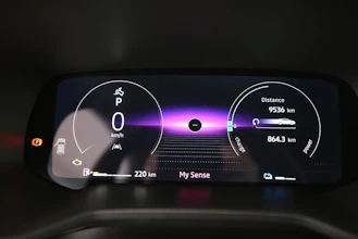 https://vehicle.imgix.net/4426186/f7ce9787-2229-4491-9b8a-96bae76c7d0a.jpg