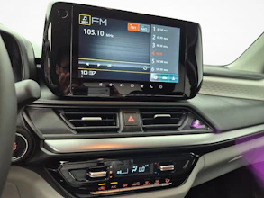 https://vehicle.imgix.net/4426203/1ca76997-2491-48b9-94b2-6d57206e7591.jpg