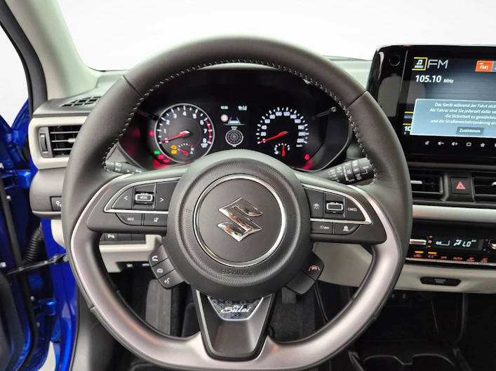 immagine del veicolo SUZUKI SWIFT