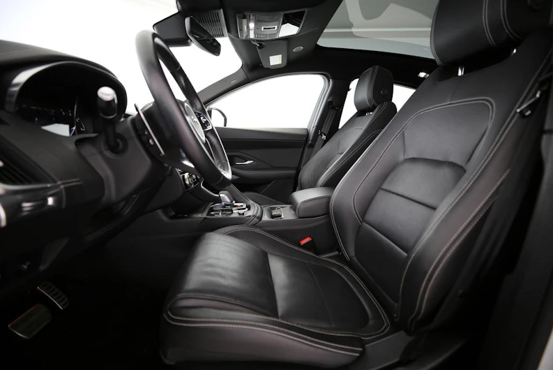 immagine del veicolo JAGUAR E-PACE