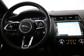 https://vehicle.imgix.net/4426205/b3f7949b-dbba-4134-a61d-9b0e4847c37c.jpg