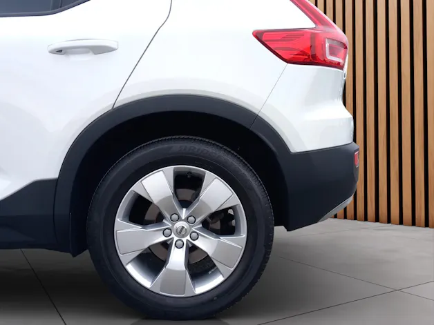 Volvo XC40 2.0 D4 Momentum AWD