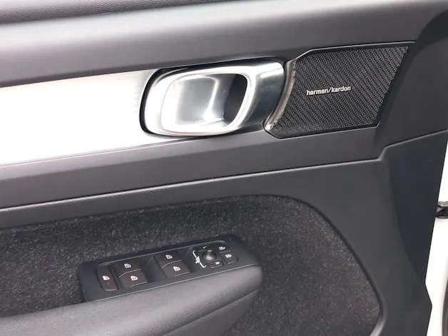 Volvo XC40 2.0 D4 Momentum AWD