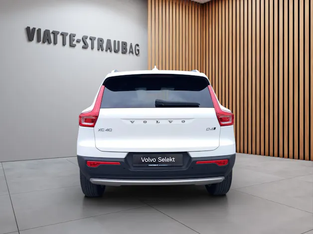 Volvo XC40 2.0 D4 Momentum AWD