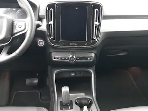 Volvo XC40 2.0 D4 Momentum AWD