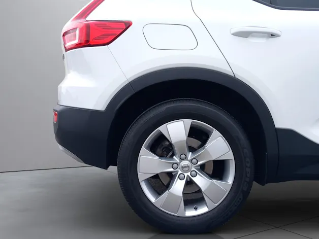 Volvo XC40 2.0 D4 Momentum AWD