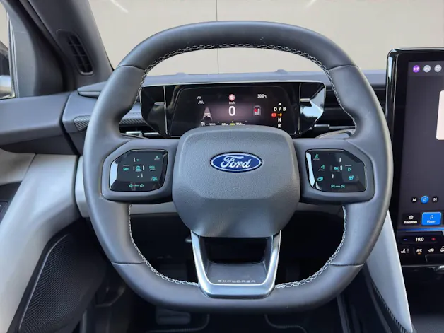 Ford Explorer Extended Range Premium AWD
