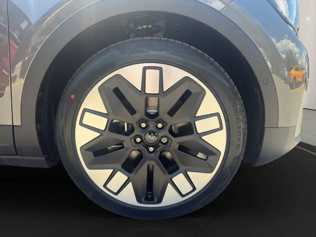 Ford Explorer Extended Range Premium AWD