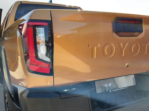 Toyota Hilux Double Cab.-Pick-up 2.8 D-4D MHEV 204 Style
