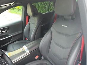 https://vehicle.imgix.net/4426422/e98eae16-0e68-4d02-867d-230bb731ceaa.jpg