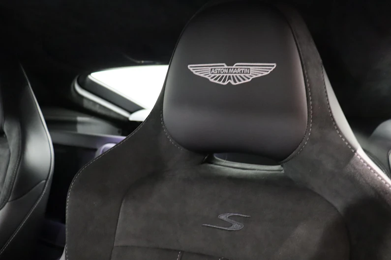 image du véhicule ASTON MARTIN VANTAGE S