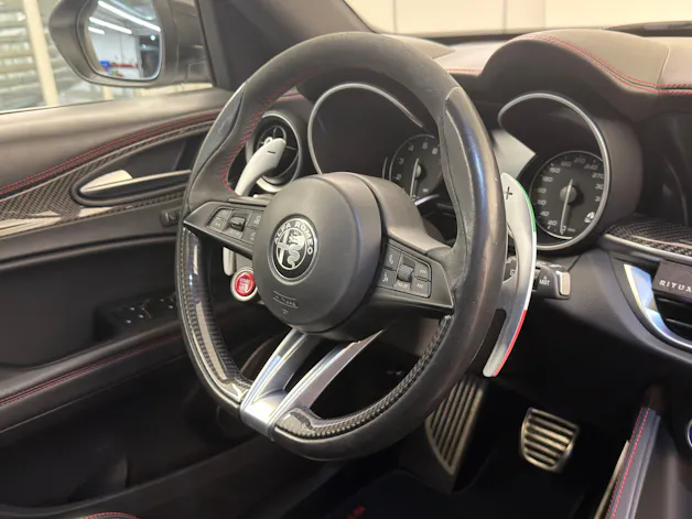 Alfa Romeo Stelvio 2.9 V6 Biturbo Q4 Quadrifoglio