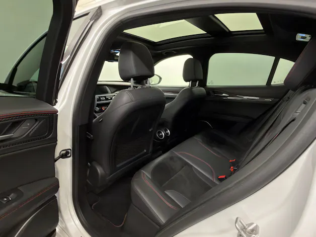 Alfa Romeo Stelvio 2.9 V6 Biturbo Q4 Quadrifoglio