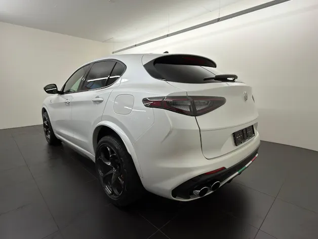 Alfa Romeo Stelvio 2.9 V6 Biturbo Q4 Quadrifoglio
