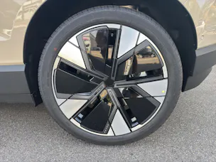 VOLVO EX30 P8 Ultra AWD