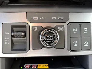Toyota Hilux Double Cab.-Pick-up 2.8 D-4D MHEV 204 Advanced