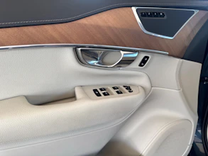 https://vehicle.imgix.net/4426505/0ef9968d-9706-4ba6-92bc-9122a4932231.jpg