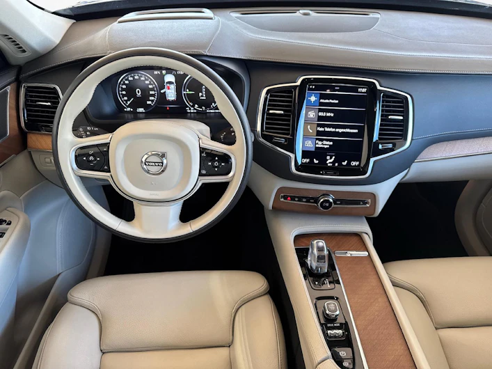 Fahrzeugbild VOLVO XC90
