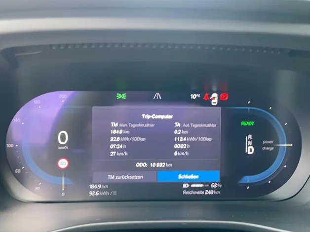 Volvo XC40 E80 Twin Plus AWD