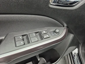 https://vehicle.imgix.net/4426533/803afbec-99a0-45a0-abc1-aff4f2de4f80.jpg