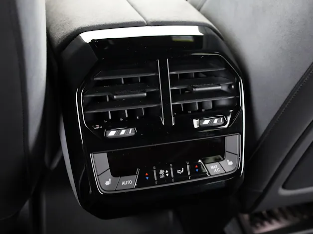 BMW iX xDrive60