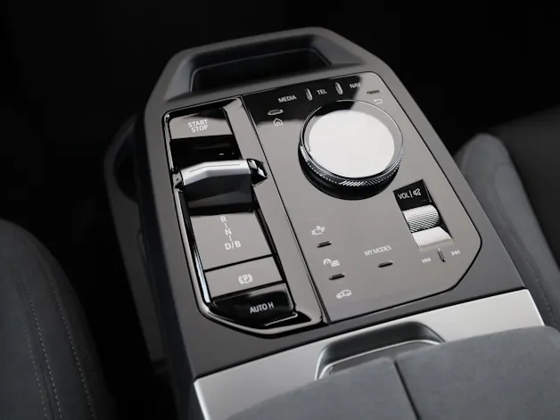 BMW iX xDrive60