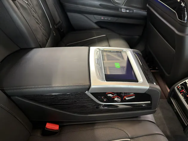 BMW 750i xDrive SAG  M Sport Executive Drive Pro