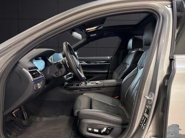 BMW 750i xDrive SAG  M Sport Executive Drive Pro