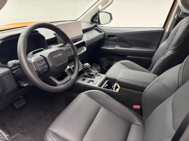 Toyota Hilux Double Cab.-Pick-up 2.8 D-4D MHEV 204 Invincible