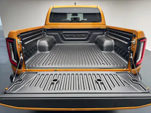 Toyota Hilux Double Cab.-Pick-up 2.8 D-4D MHEV 204 Invincible
