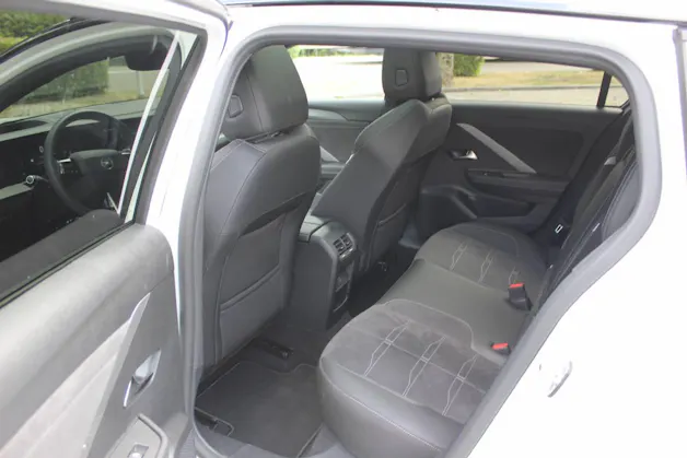 Opel Astra Sports Tourer 1.6 T PHEV 180 Ultimate