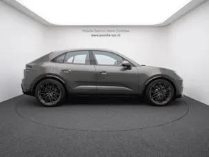 PORSCHE Macan Turbo