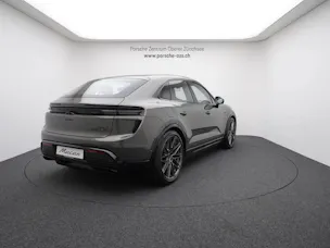 PORSCHE Macan Turbo