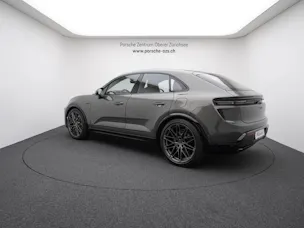 PORSCHE Macan Turbo